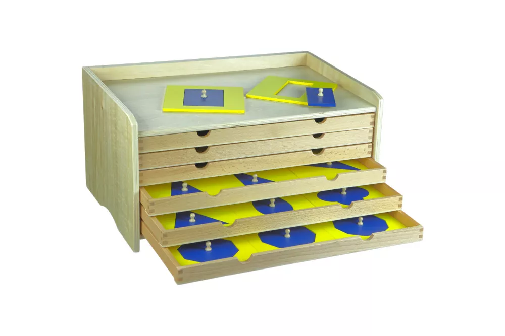 Moyo Montessori Moyo Montessori Geometrická komoda