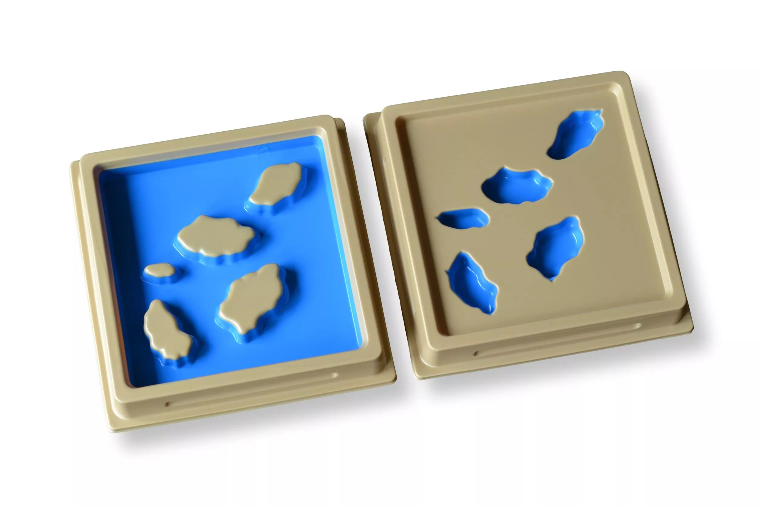 Moyo Montessori Moyo Montessori Formy pevnin a vodních ploch