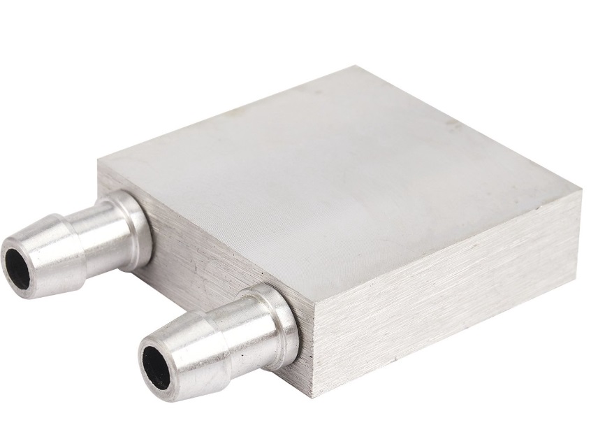 Vodní chladicí blok (water cooling plate) – 40 × 40 × 12 mm