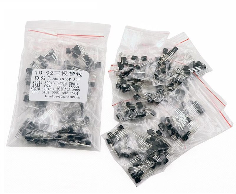 Sada tranzistorů PNP