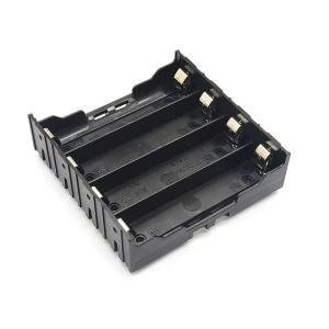 Bateriový box na čtyři baterie 18650 DPS DIL - 1 kus